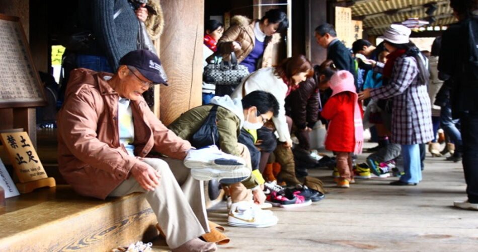 Cultura Japonesa: Por que japoneses tiram os sapatos ao entrar em casa?